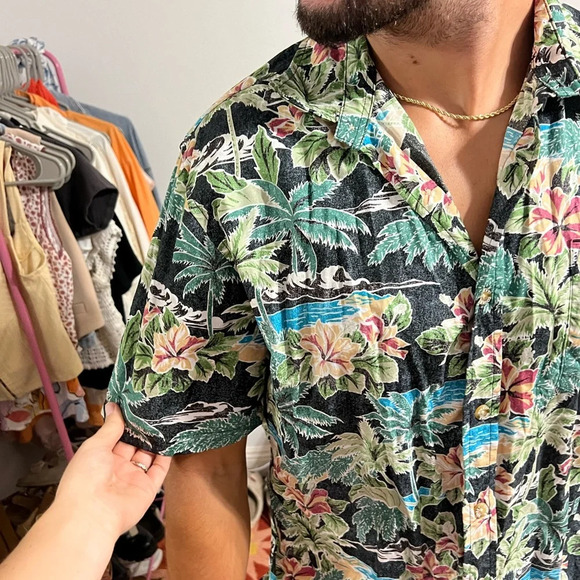 MENS aloha button up - Picture 14 of 16